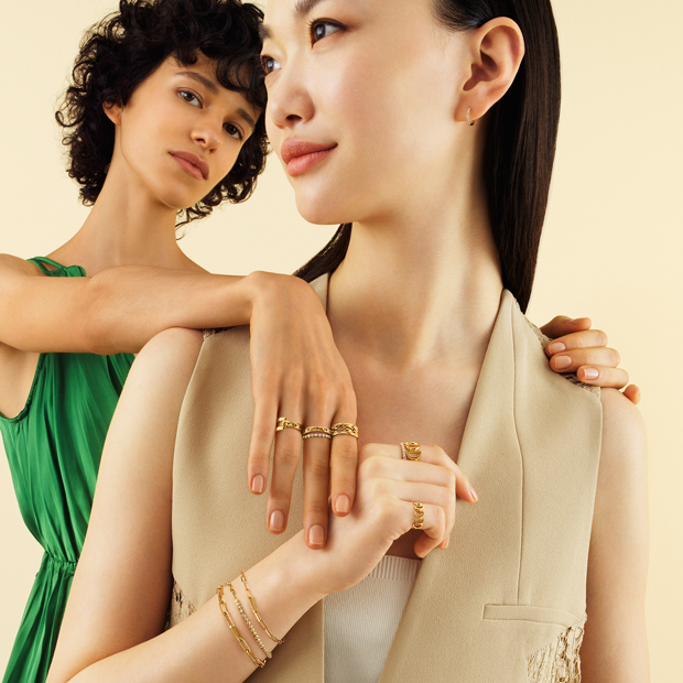 DIAMOND CLICK HOOP PIERCED EARRING | STAR JEWELRY台灣-日本首席時尚