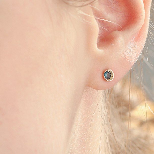 MOON&SUN PIERCED EARRINGS