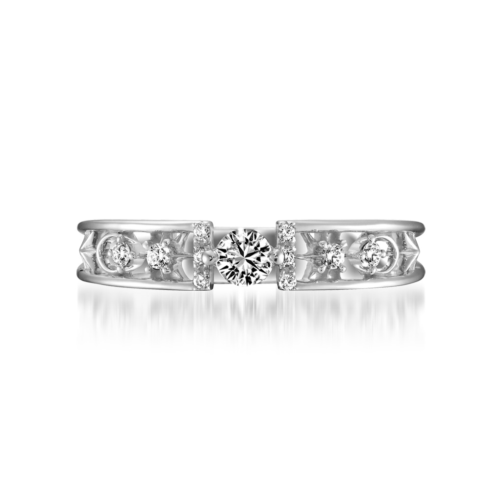 DIAMOND RING