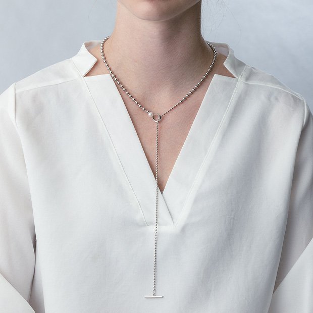 BALL T-BAR NECKLACE
