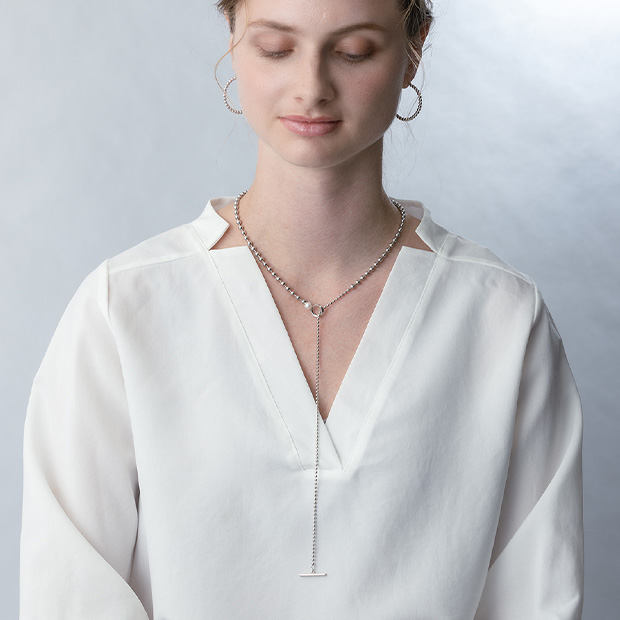 BALL T-BAR NECKLACE