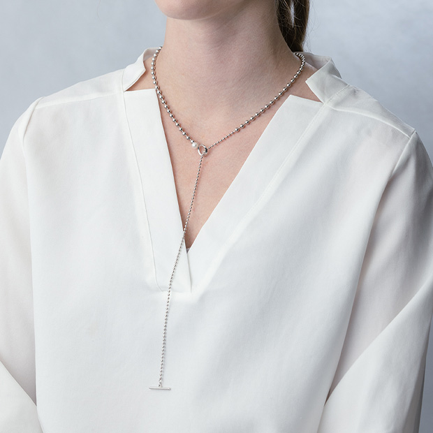 BALL T-BAR NECKLACE