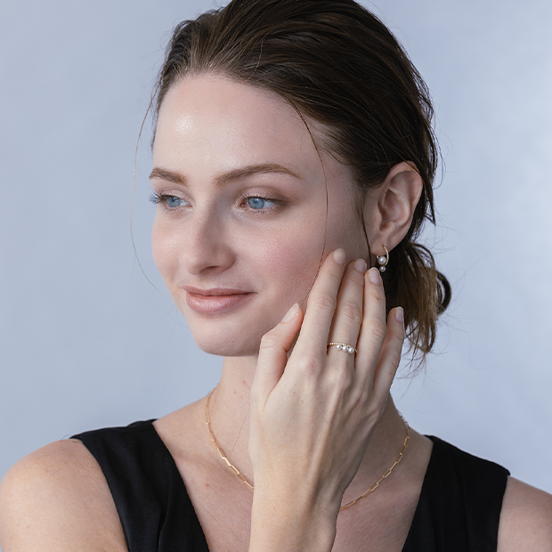 DIAMOND & BABY AKOYA RING